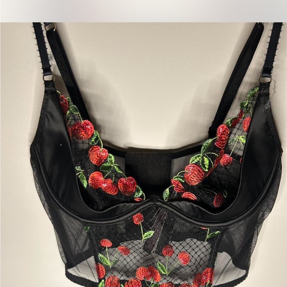 Victoria's Secret Black and Red Floral Bra